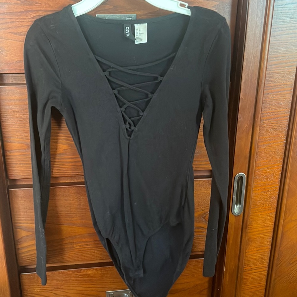 H&M criss criss body suit